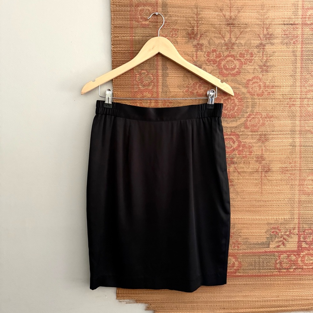 Vintage Silk High Waisted Black Knee Length Skirt women’s Small
